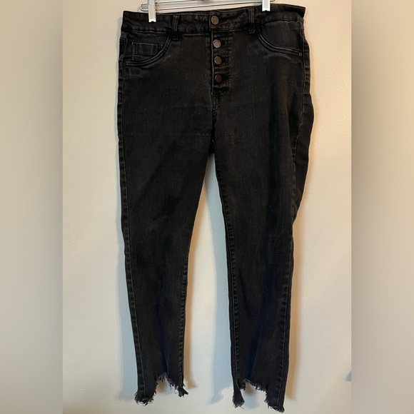 C'est Toi Black Label Black Frayed Hem Cropped Skinny Jeans Size 13 Waist 32 - Picture 1 of 12